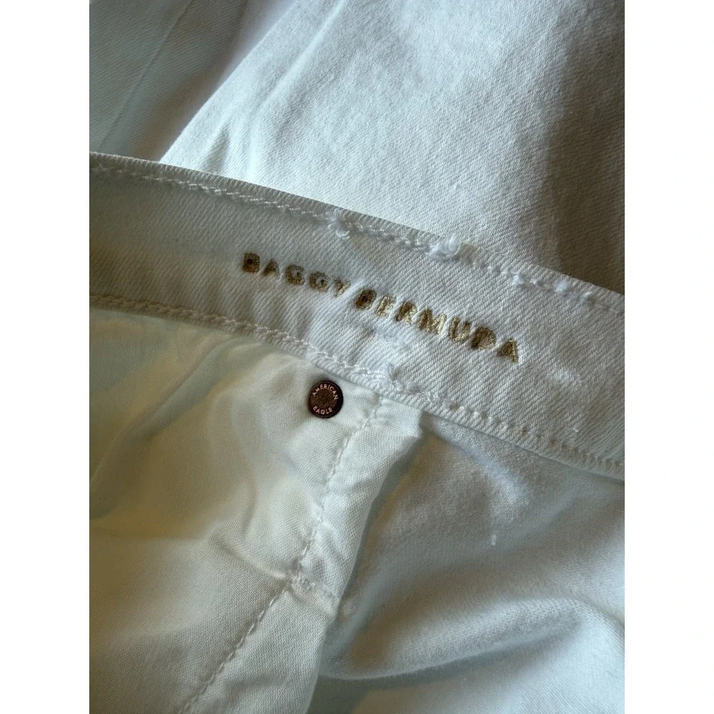 American Eagle Women's White Denim Shorts Stretch Baggy Bermuda Size 16 Casual